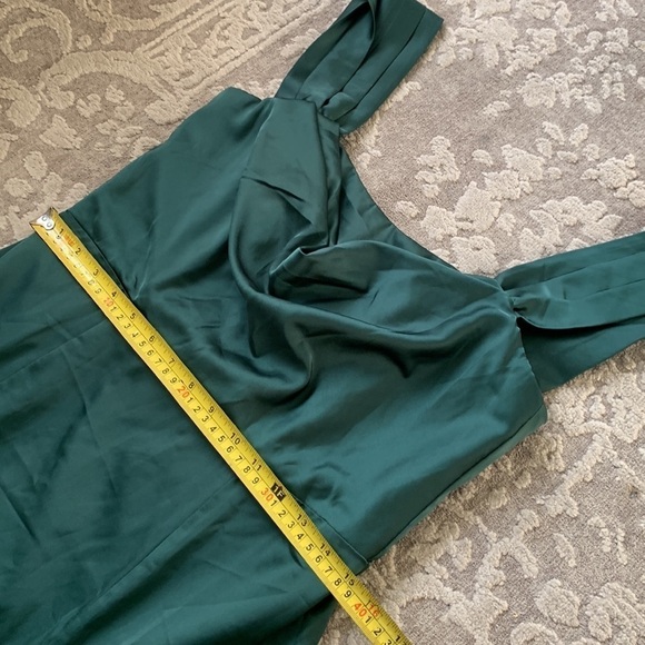 Showpo. Amethyst Green dress front‎ split holidays bridesmaids size 8 Prom satin - Picture 16 of 16